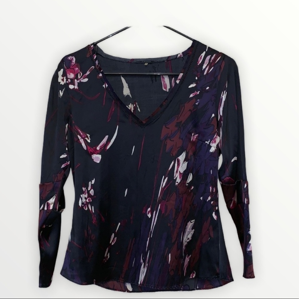 EUC 94% Silk Elie Tahari Abstract Print Silk Blouse